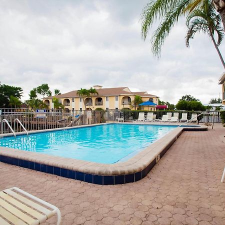 Oyo Waterfront Hotel- Cape Coral Fort Myers, Fl Kültér fotó